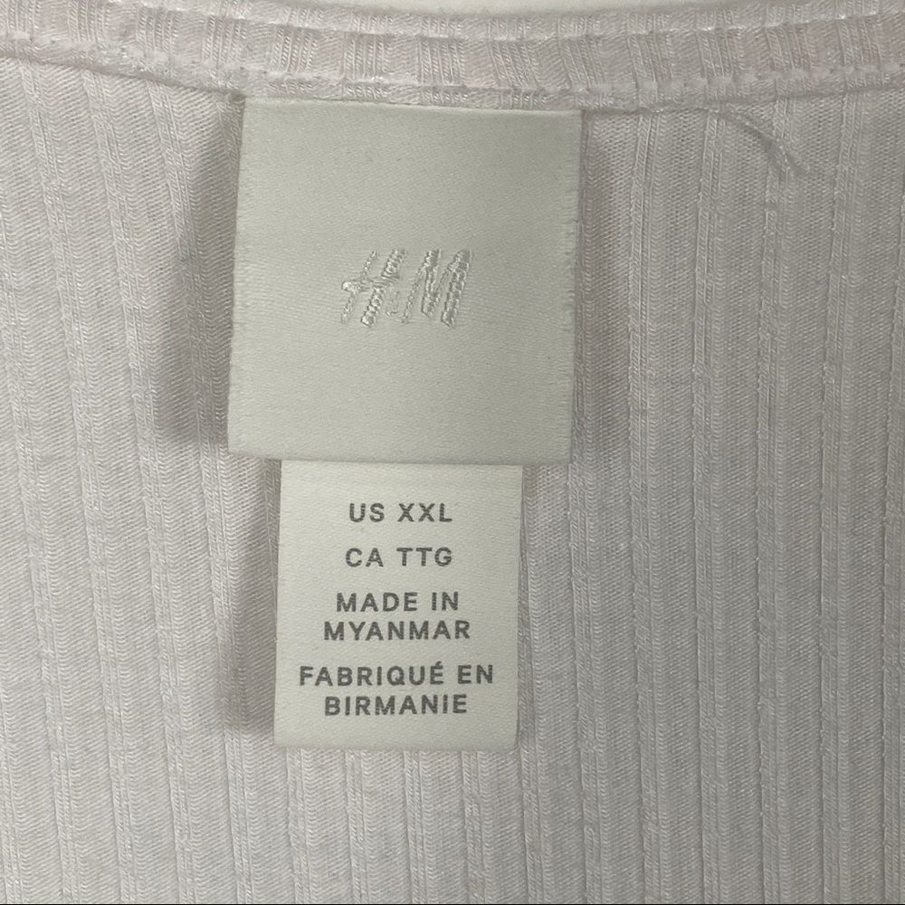 H&M Women's White Ribbed Crop Top w/ Buttons Size XXL - Picture 5 of 10